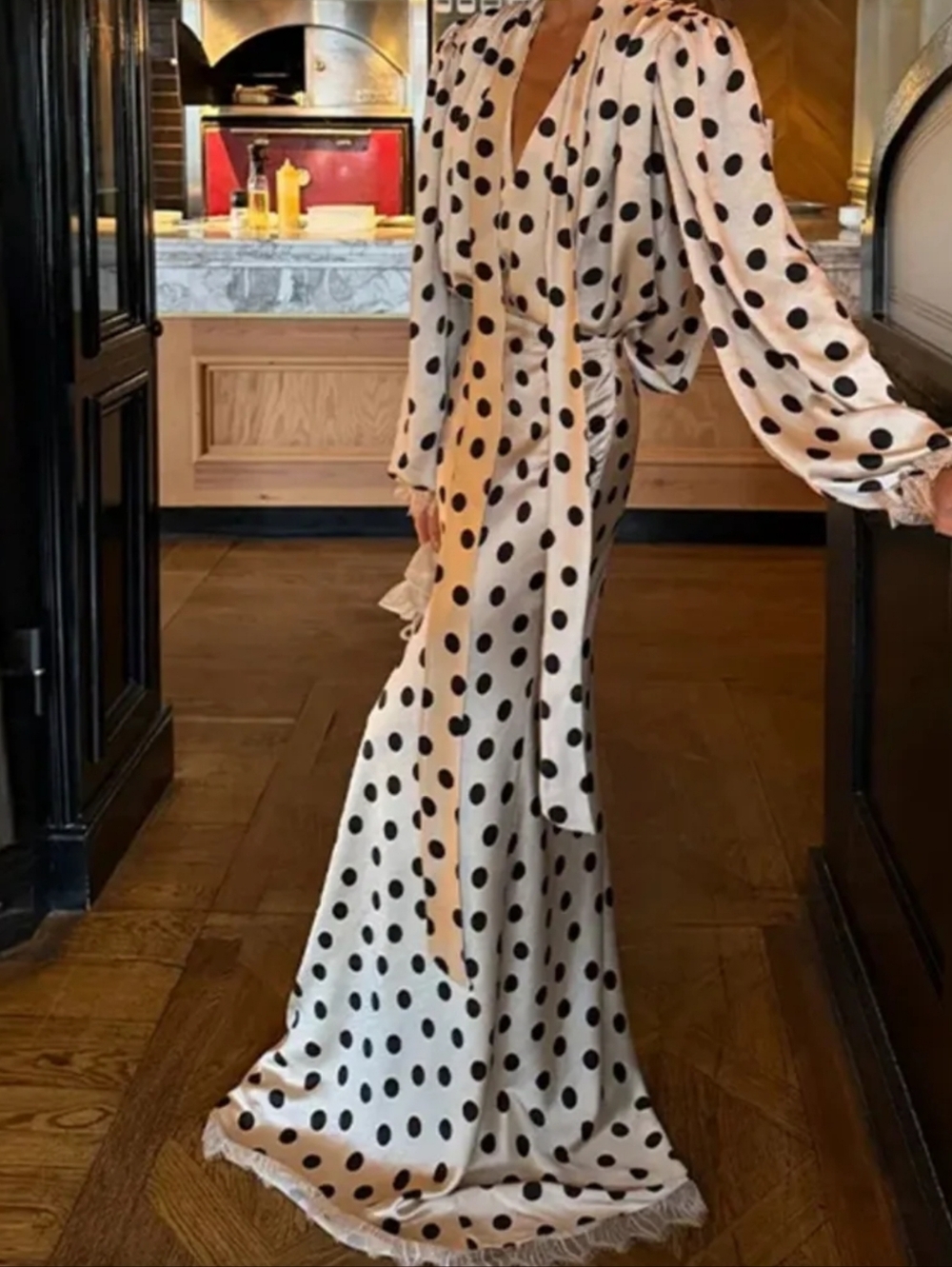 Elegant Polka Dot  Maxi Dress in Beige and Black - Picture 4 of 4